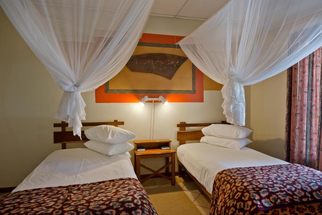 Готель Oshakati Country Номер фото